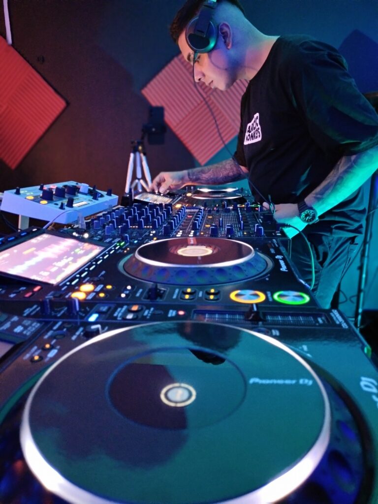 Curso dj, academia dj, escuela dj, clases dj, produccion musical, ableton live