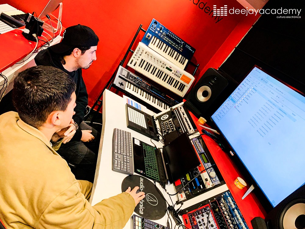 academia dj, Curso dj, clases DJ , escuela dj, clases dj, produccion musical, ableton live