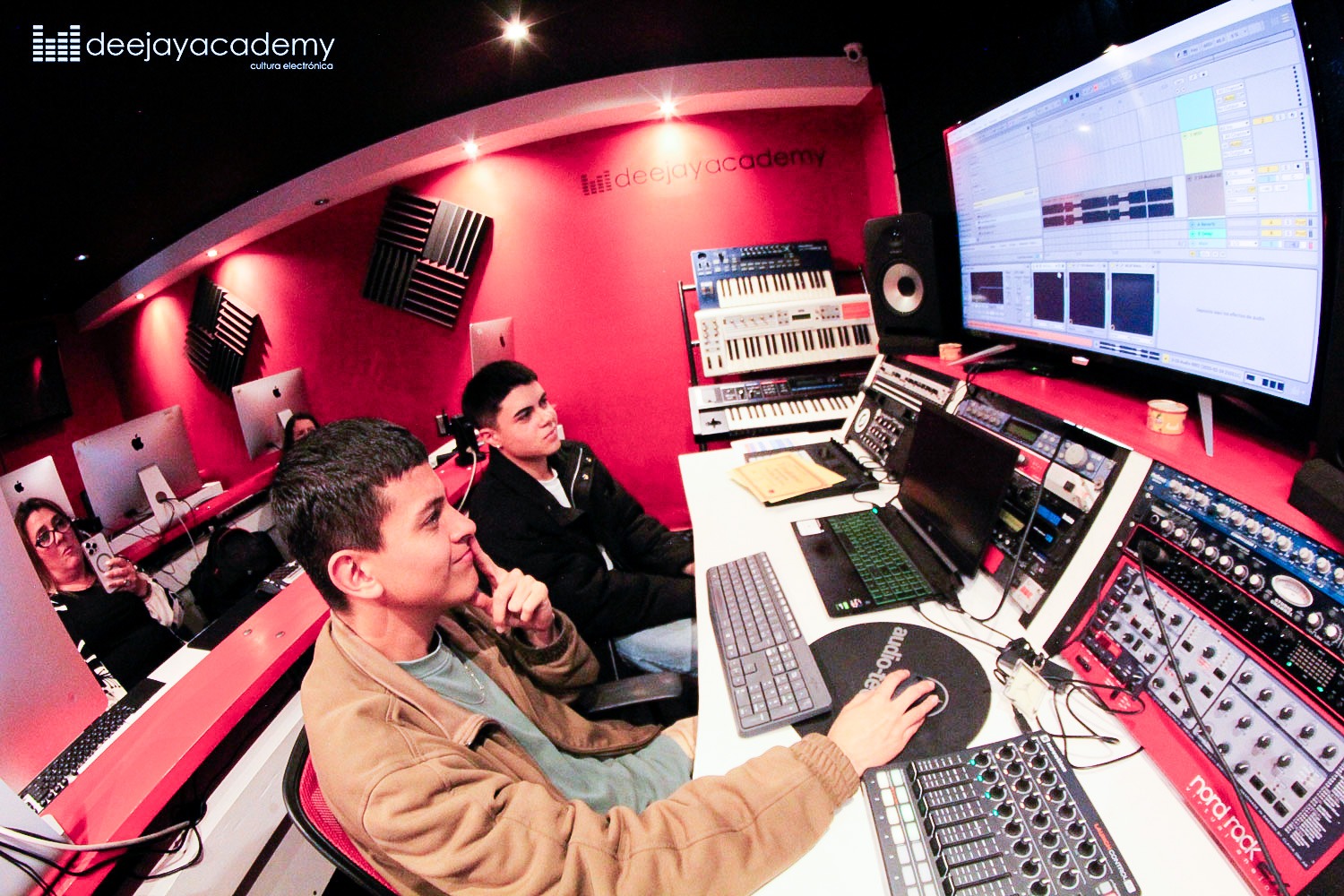 academia dj, Curso dj, clases DJ , escuela dj, clases dj, produccion musical, ableton live